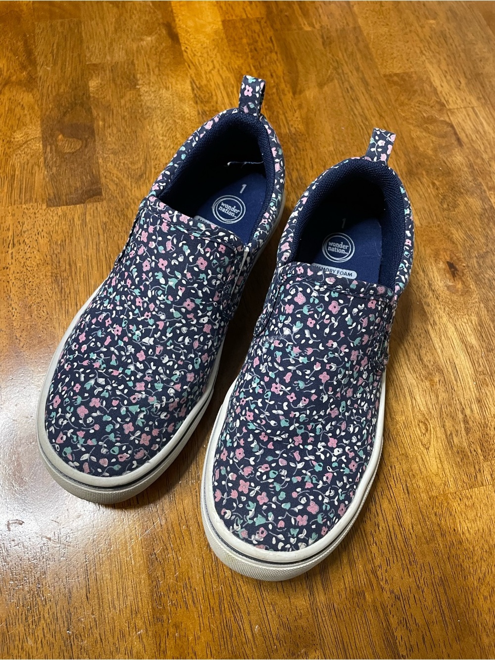 Girls Floral Slip On Sneakers Size 1